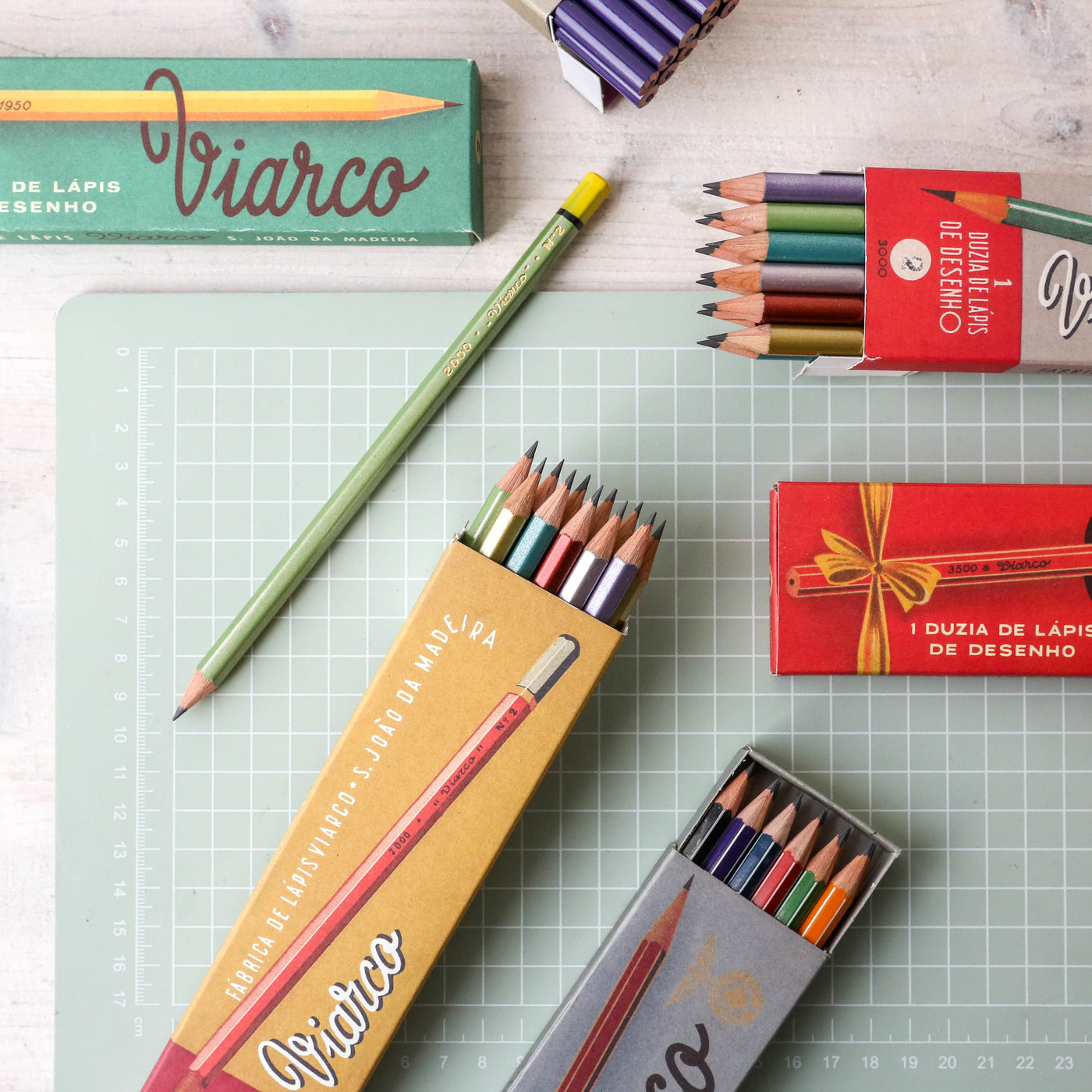Viarco Vintage Multicoloured 1951 Pencil Set - Box of 12