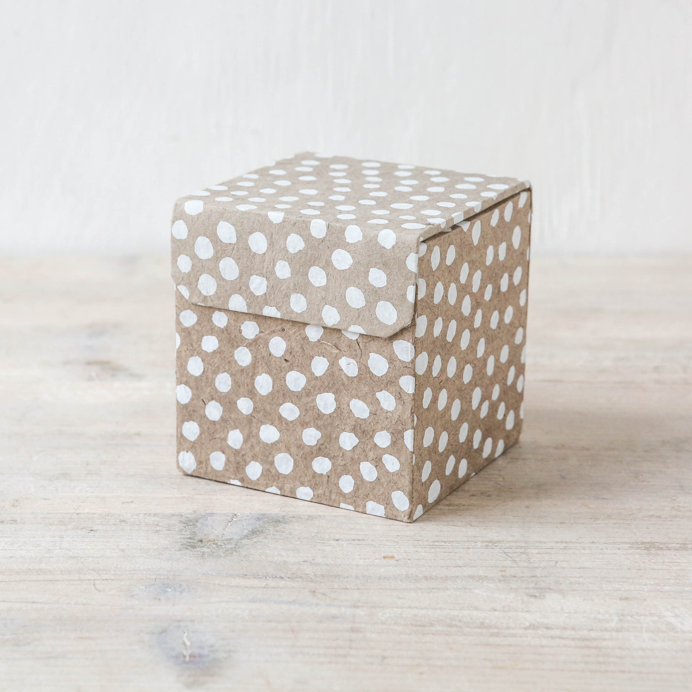 Dotted Paper Box - Beige & White