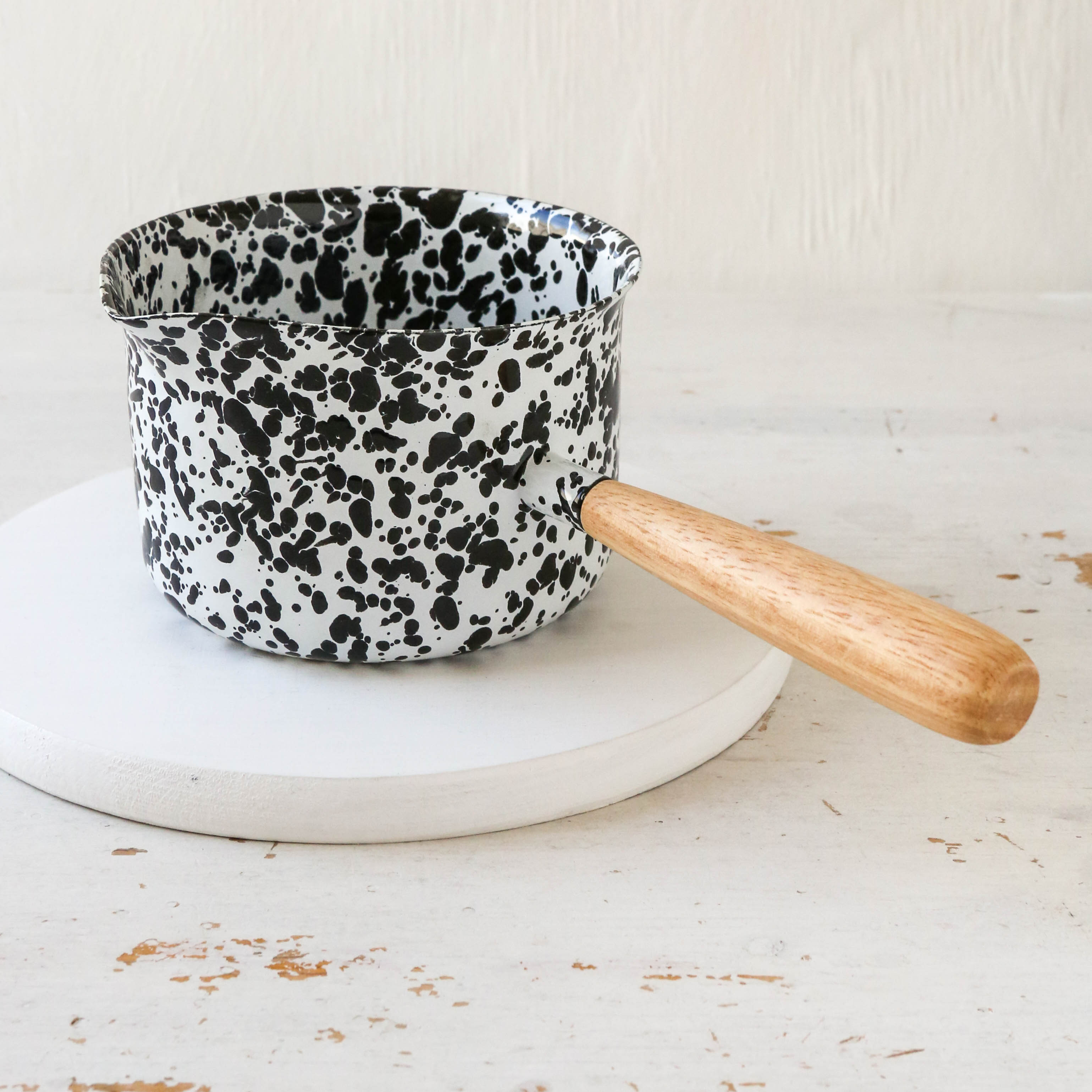 Splatter Enamel 22oz Enamel Gravy Pourer Berylune