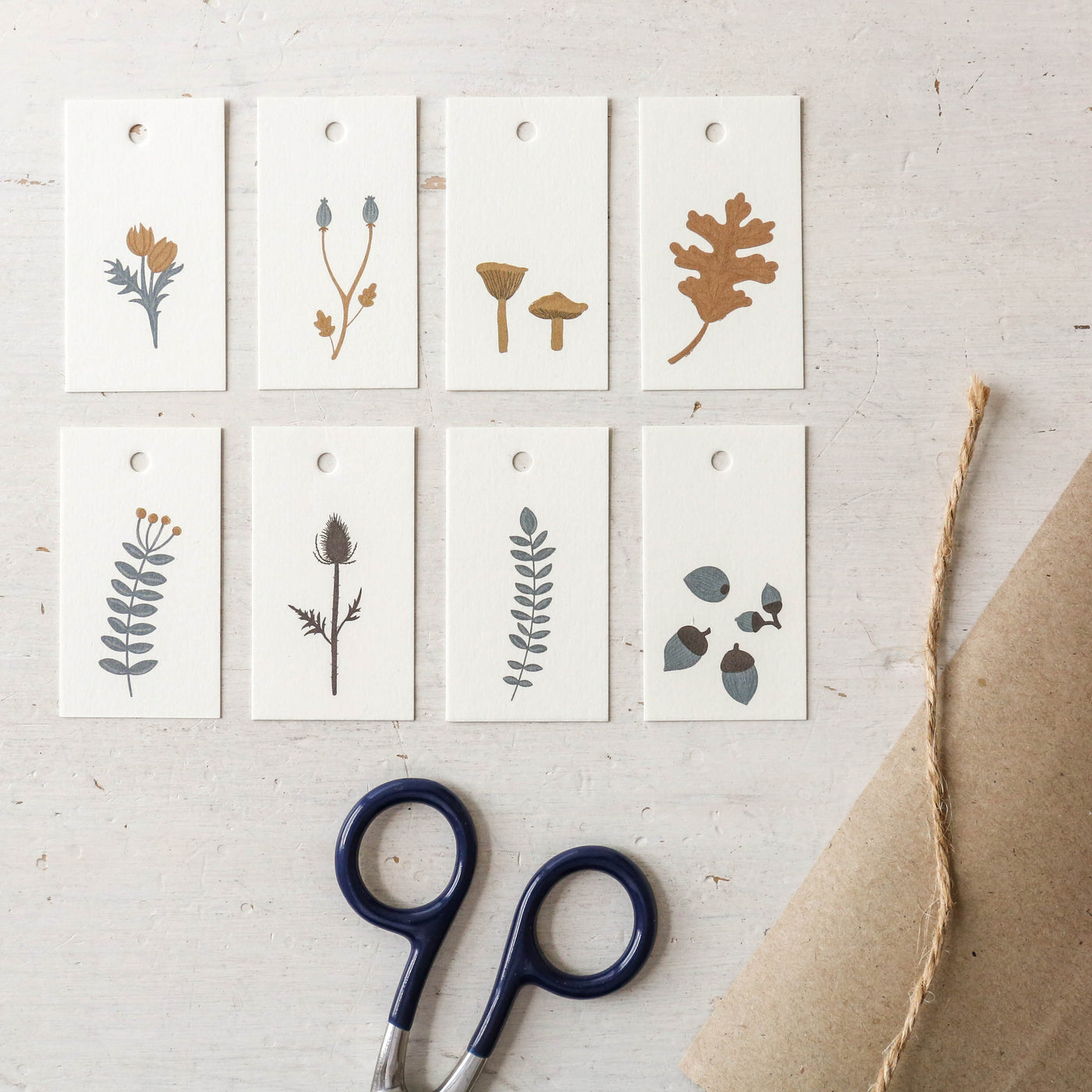 Pack of 8 Autumnal Gift Tags