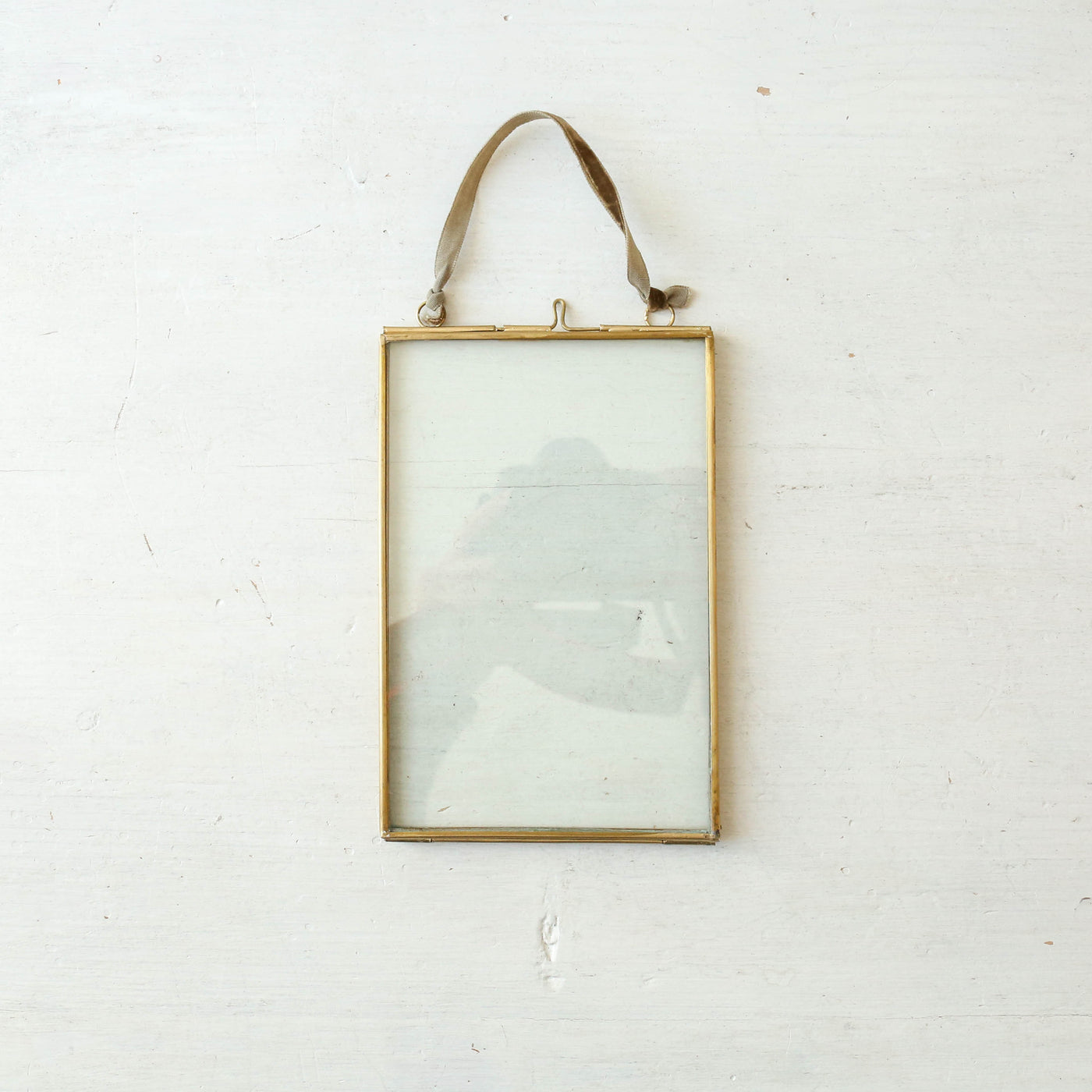 Hanging Brass Frame - Portrait 15 x 10cm