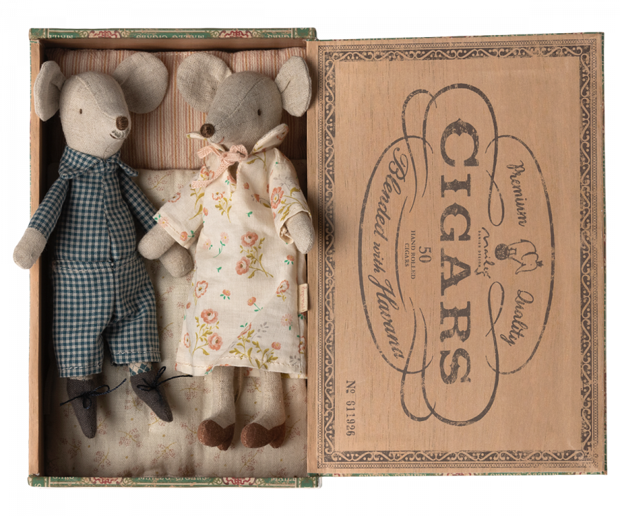 NEW! Grandpa and Grandma Mice in Cigarbox Toy