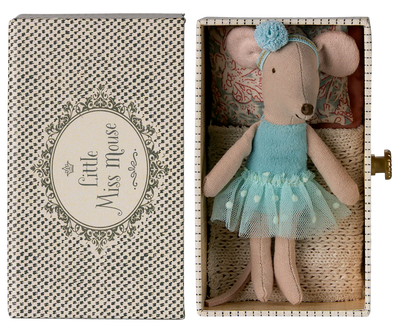 Little Sister Dance Mouse in Daybed