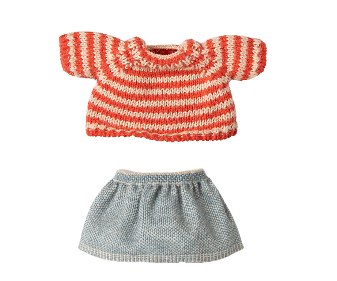 Knitted Sweater & Skirt - Big Sister Mouse Clothes