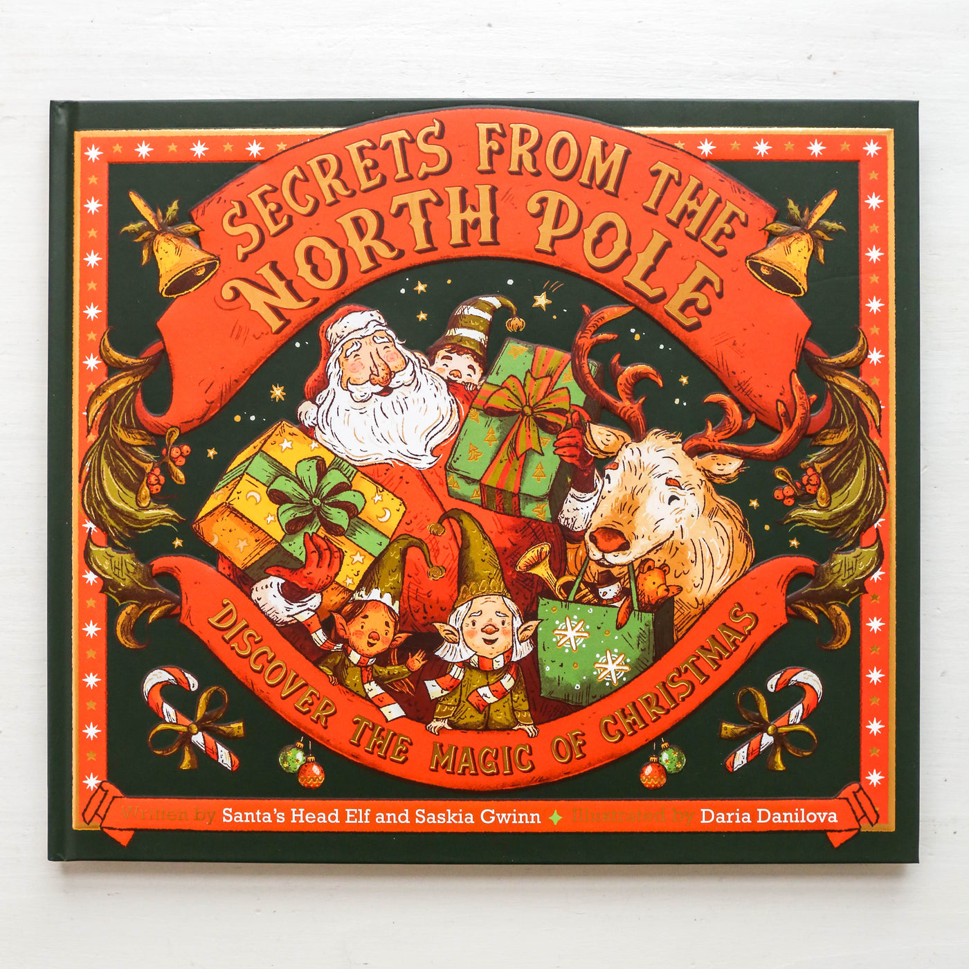 Secrets from the North Pole : Discover the magic of Christmas
