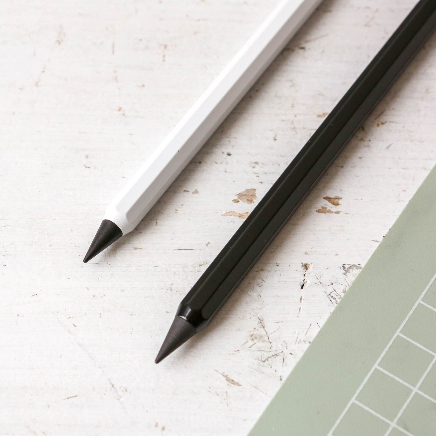 Metacil Metal Alloy Pencil