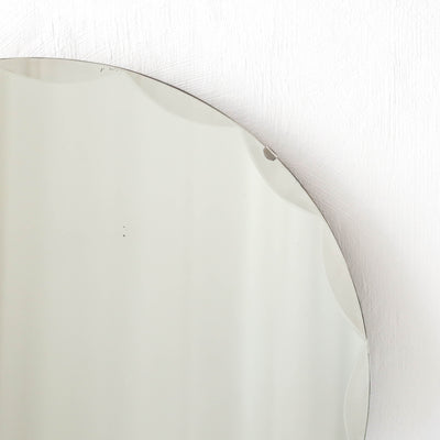 Vintage Mirror - Design 2 - Round with Scalloped Bevel