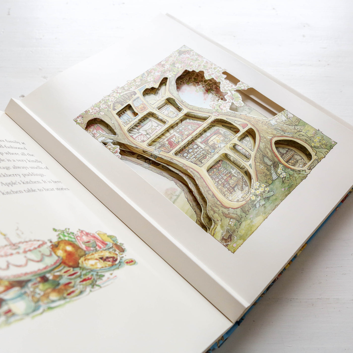 The Brambly Hedge Pop-Up Book