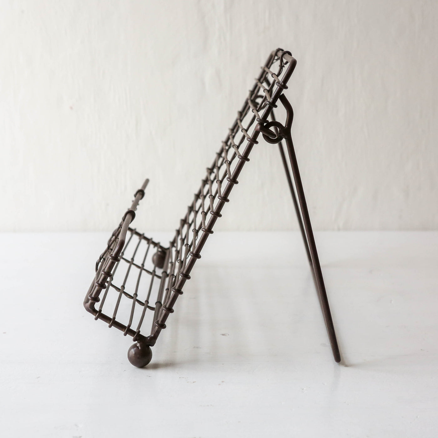 Inkollu Wire Book Stand