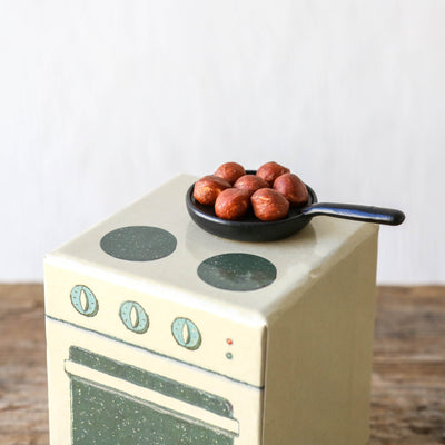 Maileg 'Madam Blue's Favourites' Mouse Cooker