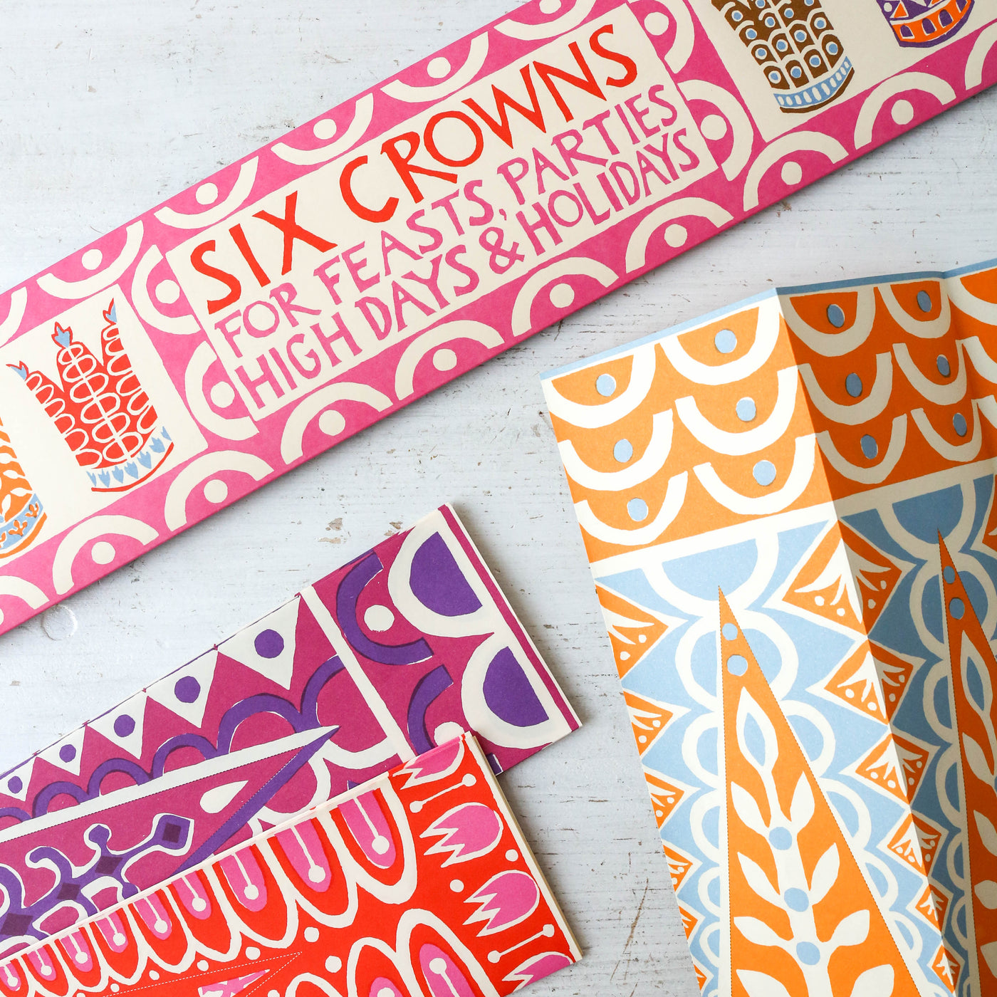 Cambridge Imprint Party Crowns - Pack of 6