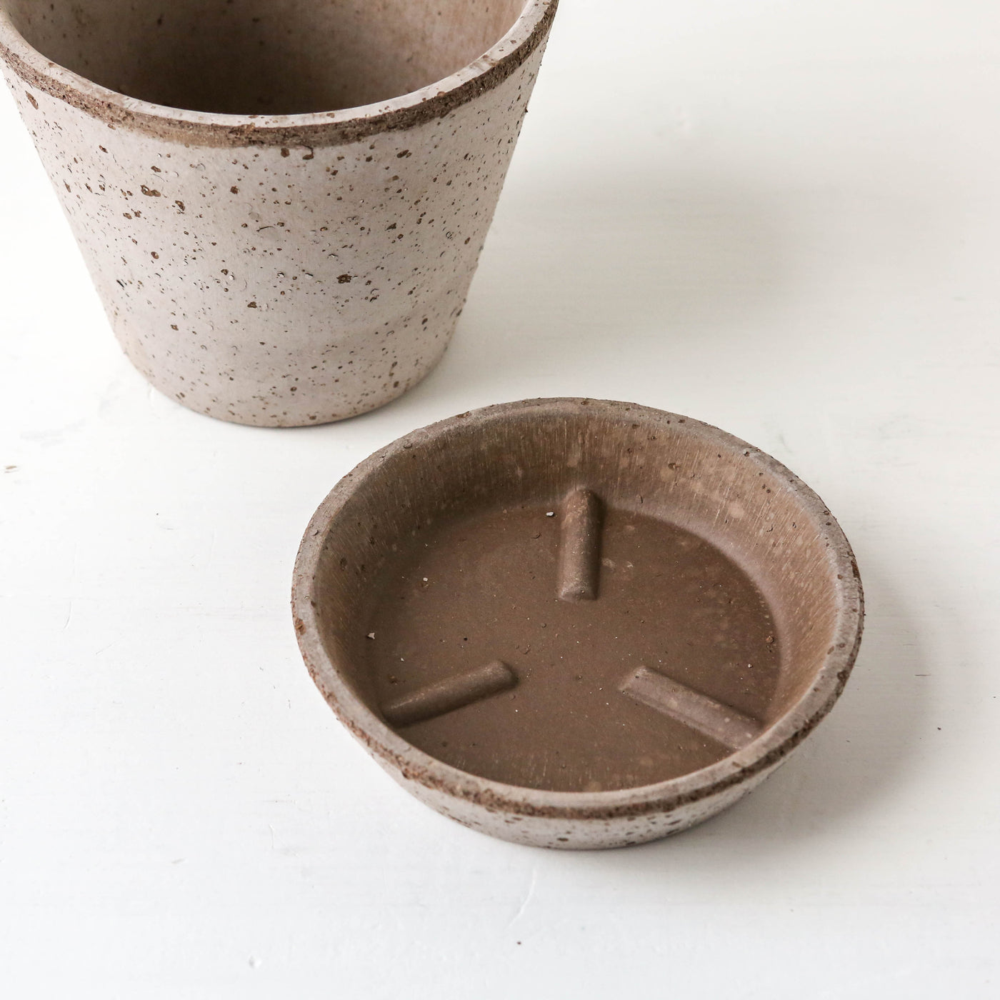 12cm Julie Plant Pot & Saucer - Grey