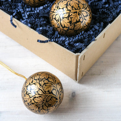 7.5cm Kashmiri Bauble - Black and Gold Leaf