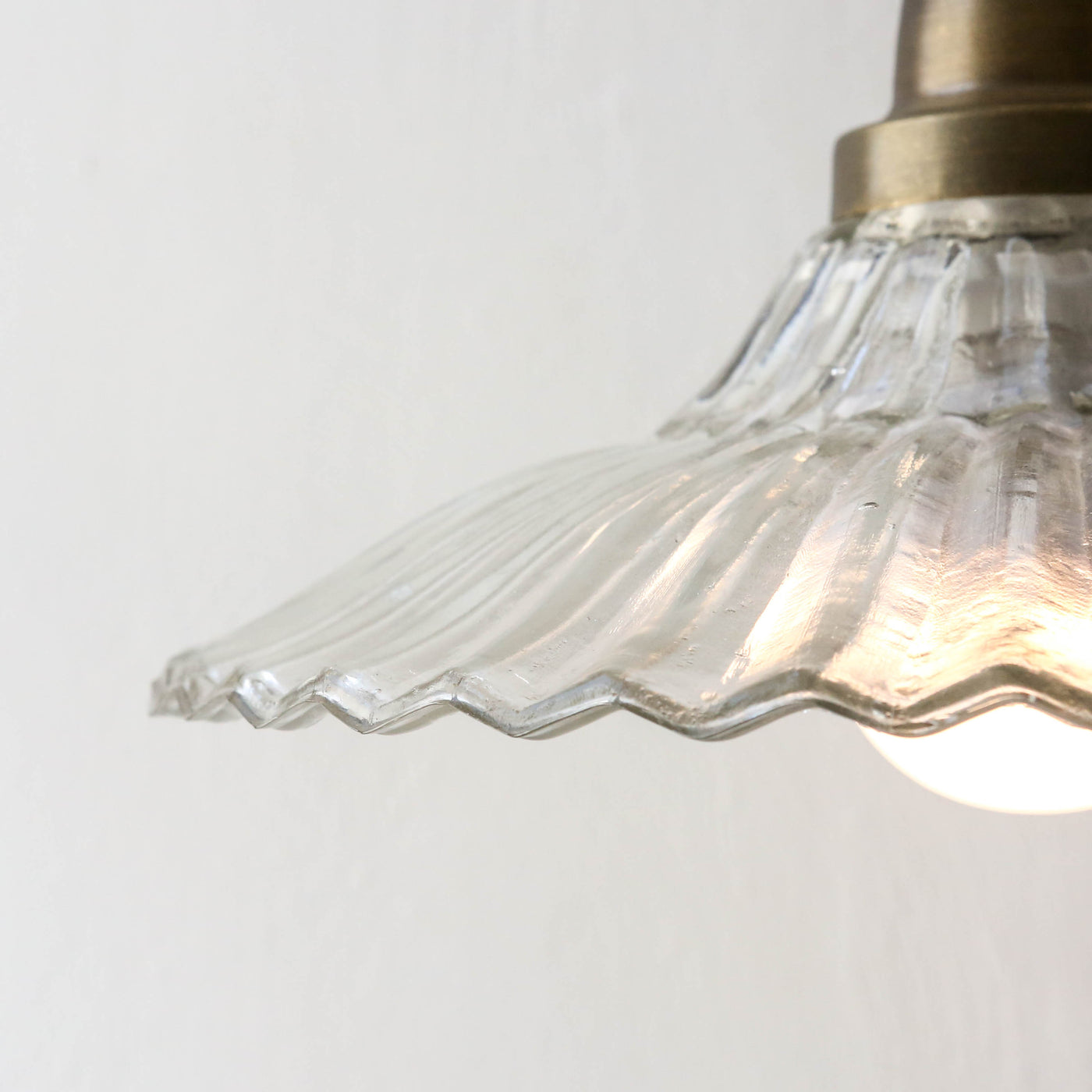 Glass Pendant Lamp 'Gunilla' - Antique Brass