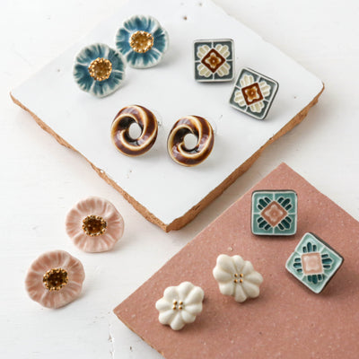 Majolica Hanawaku Tile Stud Earrings - Pink