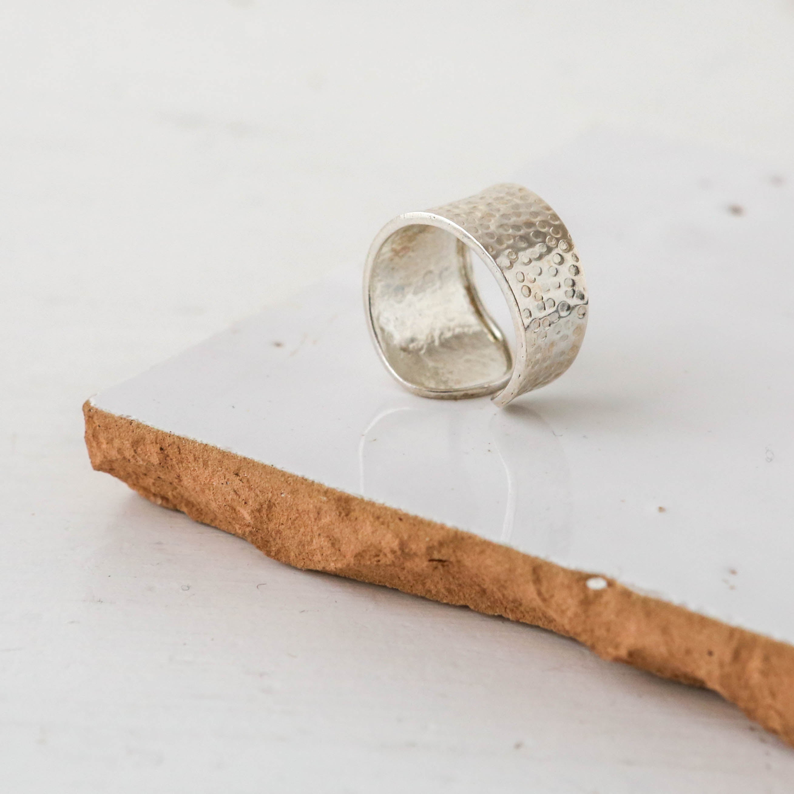 Narrow Beaten Solid Silver Amoeba Cuff Ring – Berylune