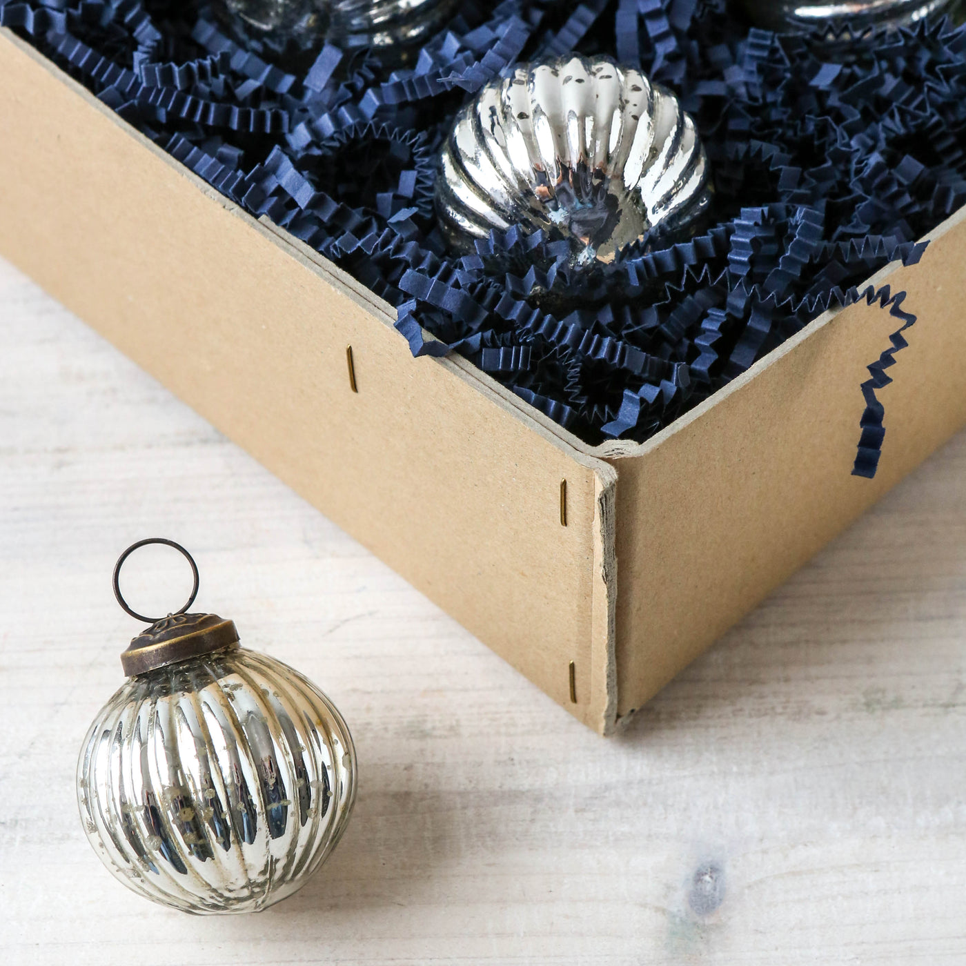 5cm Ribbed Glass Bauble - Silver