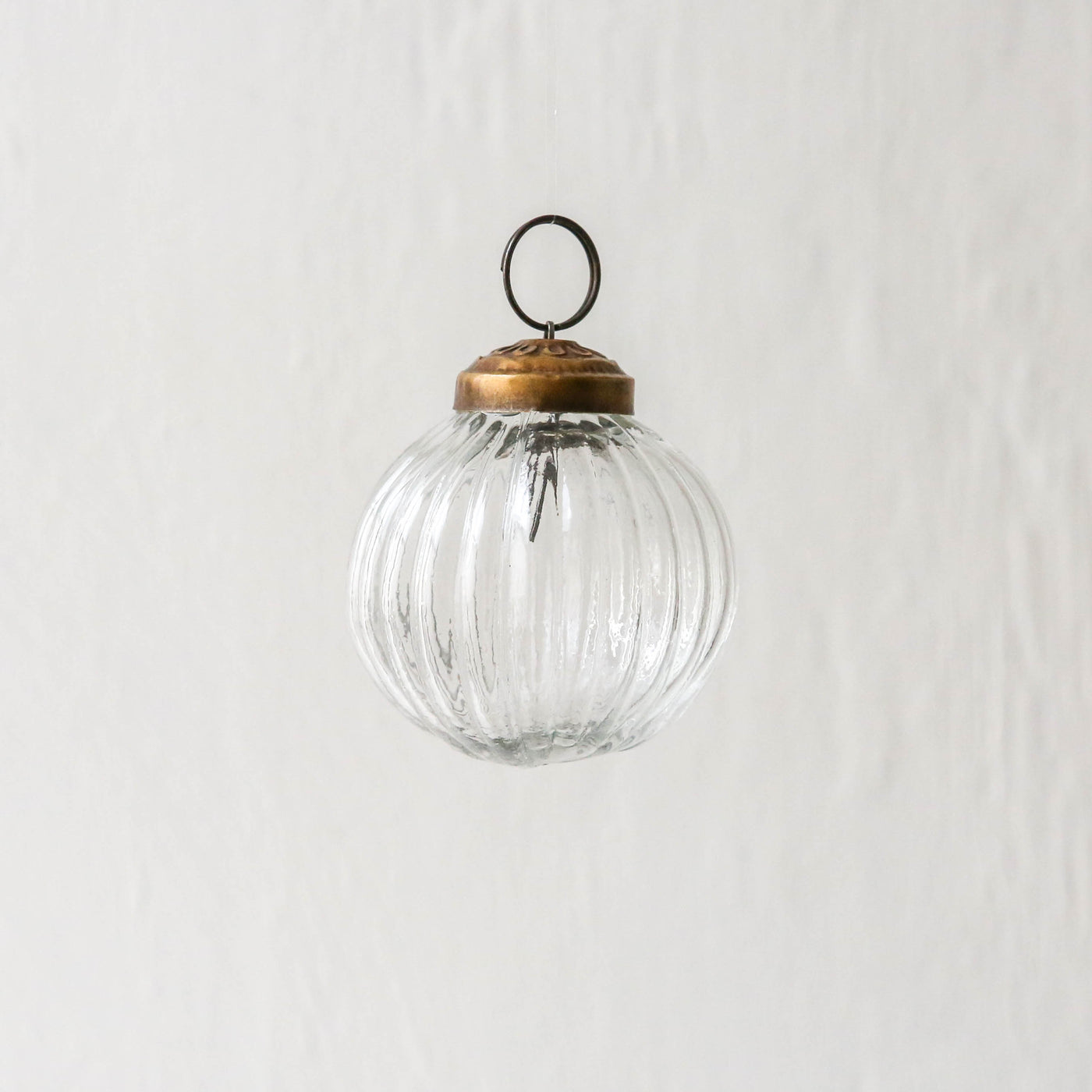 SALE 5cm Ribbed Glass Bauble - Clear