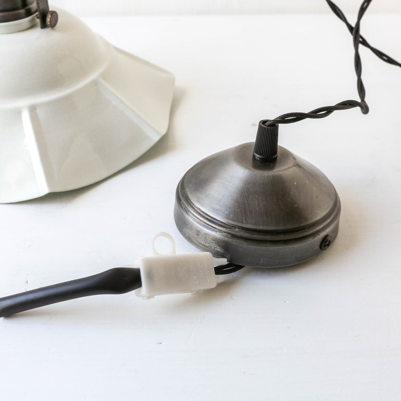 Pendant Lamp 'Frida' - Antique White