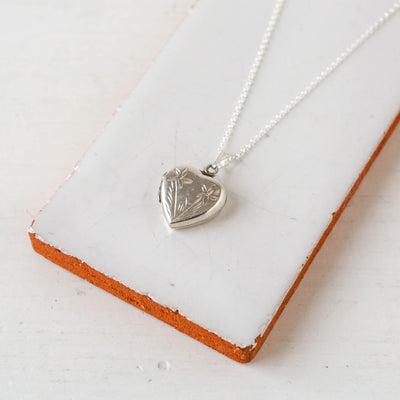 Silver Vintage Locket - Batch BB, Mixed