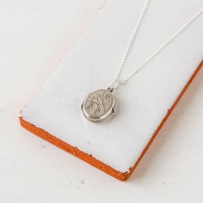 Silver Vintage Locket - Batch BB, Mixed