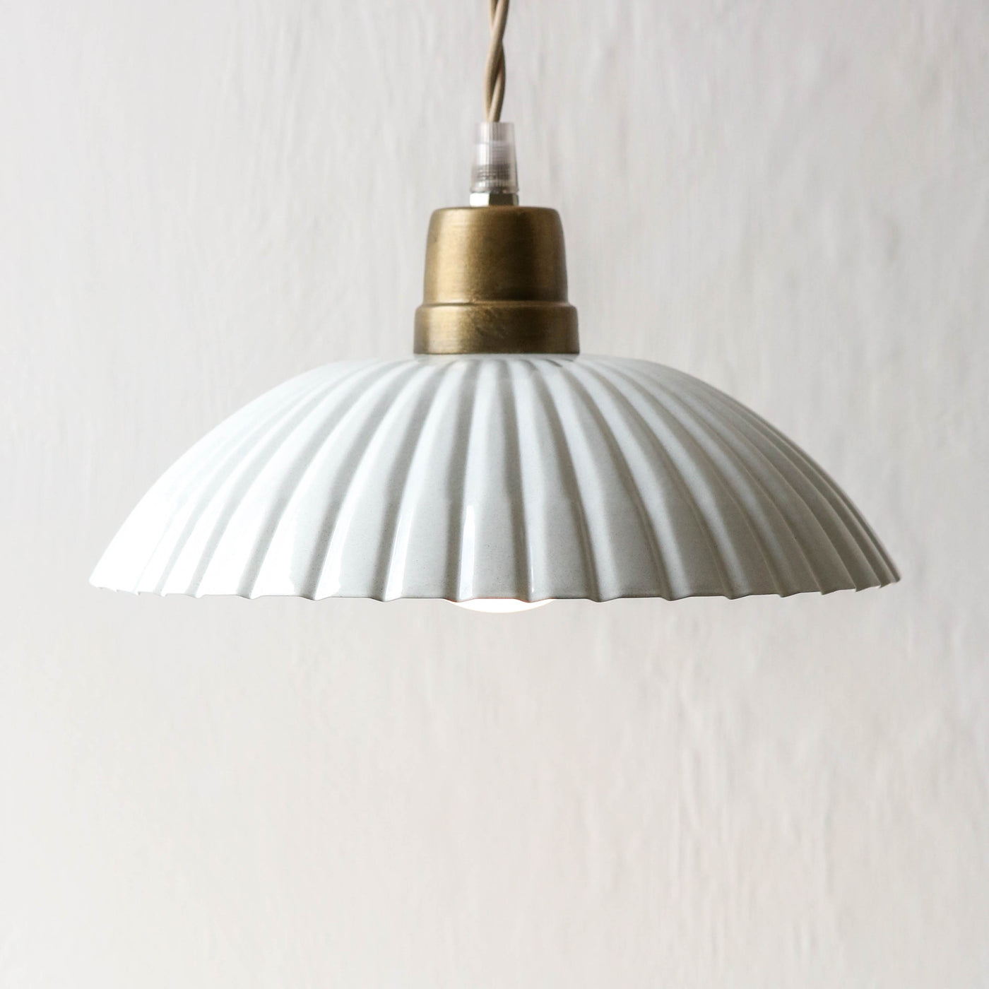 Large Scalloped Pendant Lamp 'Ingrid' - Antique White
