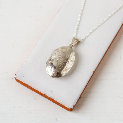 Large Vintage Silver Locket - Oval Swirl B