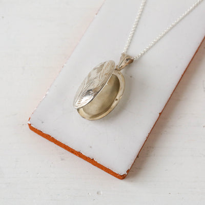 Large Vintage Silver Locket - Oval Swirl B