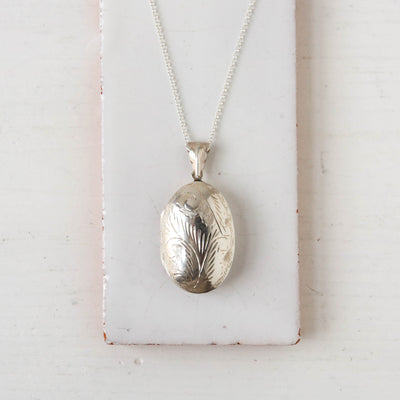 Large Vintage Silver Locket - Oval Swirl B