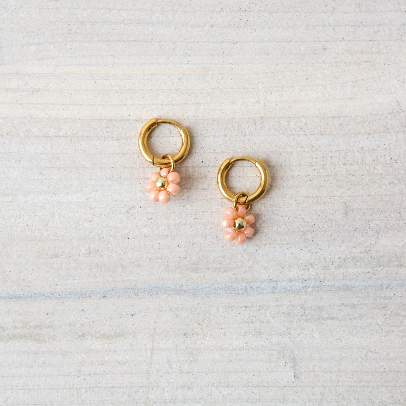 Daisy Flower Hoop Earrings - Pink