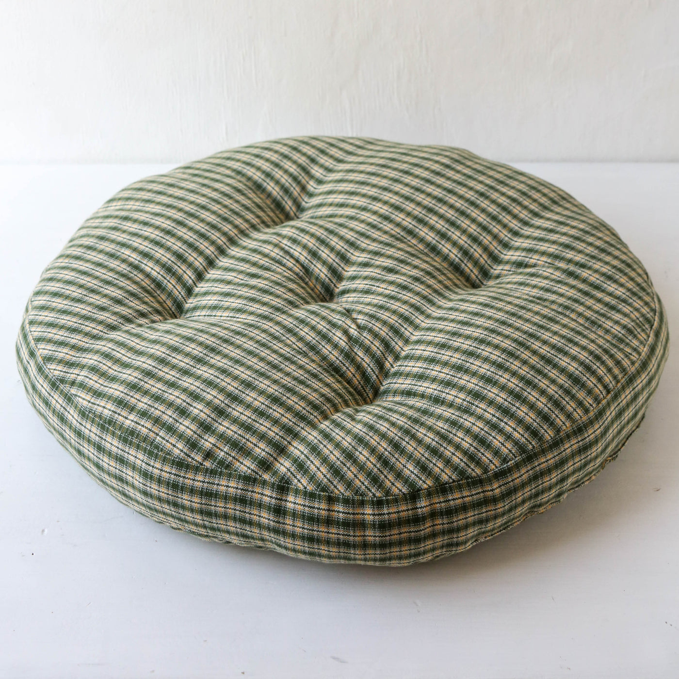 Round Checked Woven Chair Pad