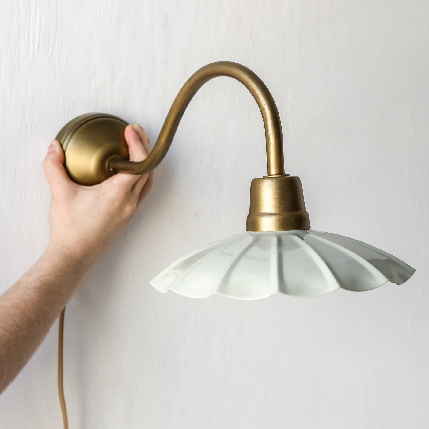 Wavy Metal Wall Lamp 'Gustav' - Mint