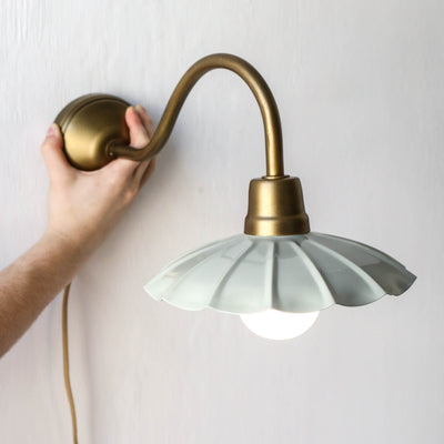 Wavy Metal Wall Lamp 'Gustav' - Mint