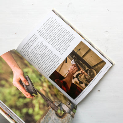 Axe in Hand : A Woodchopper's Guide to Blades, Wood, and Fire