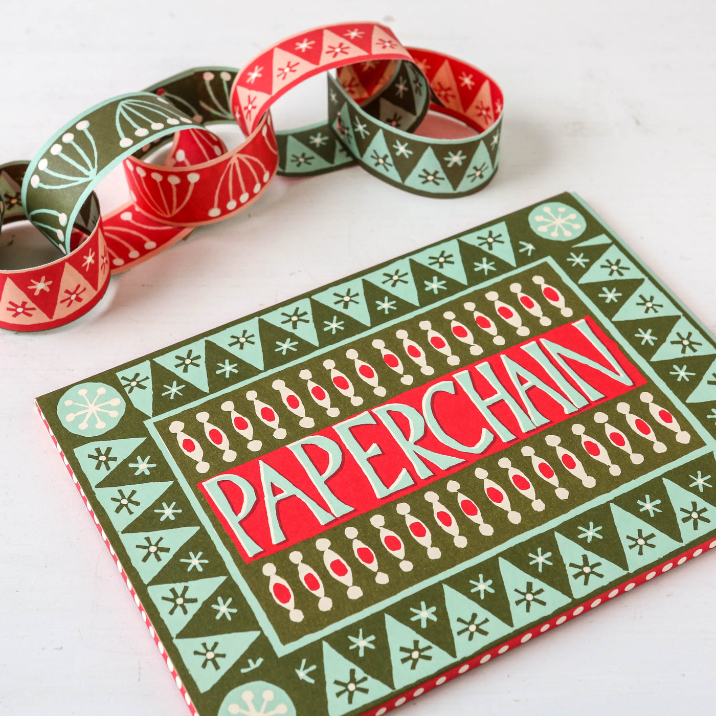 Cambridge Imprint Green and Red Paperchain Kit