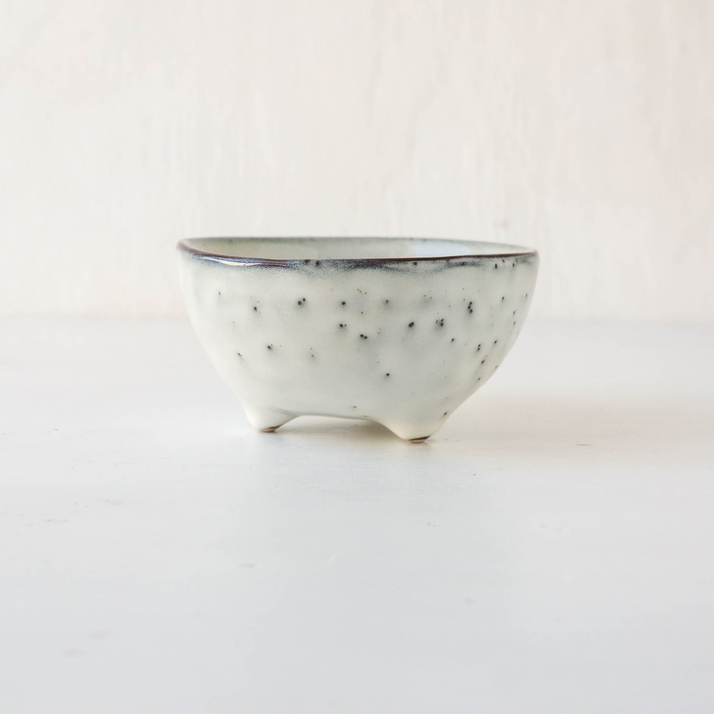 Nordic Sand Bowl with Small Feet