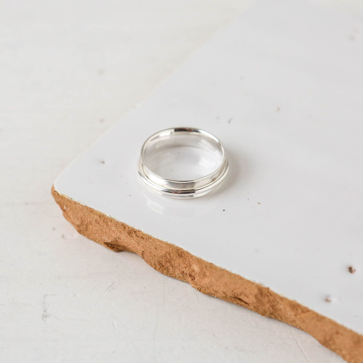 Narrow Silver Hammered Spinning Ring