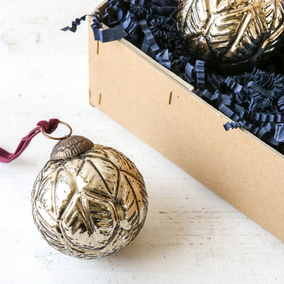 8cm Patta Bauble - Antique Gold