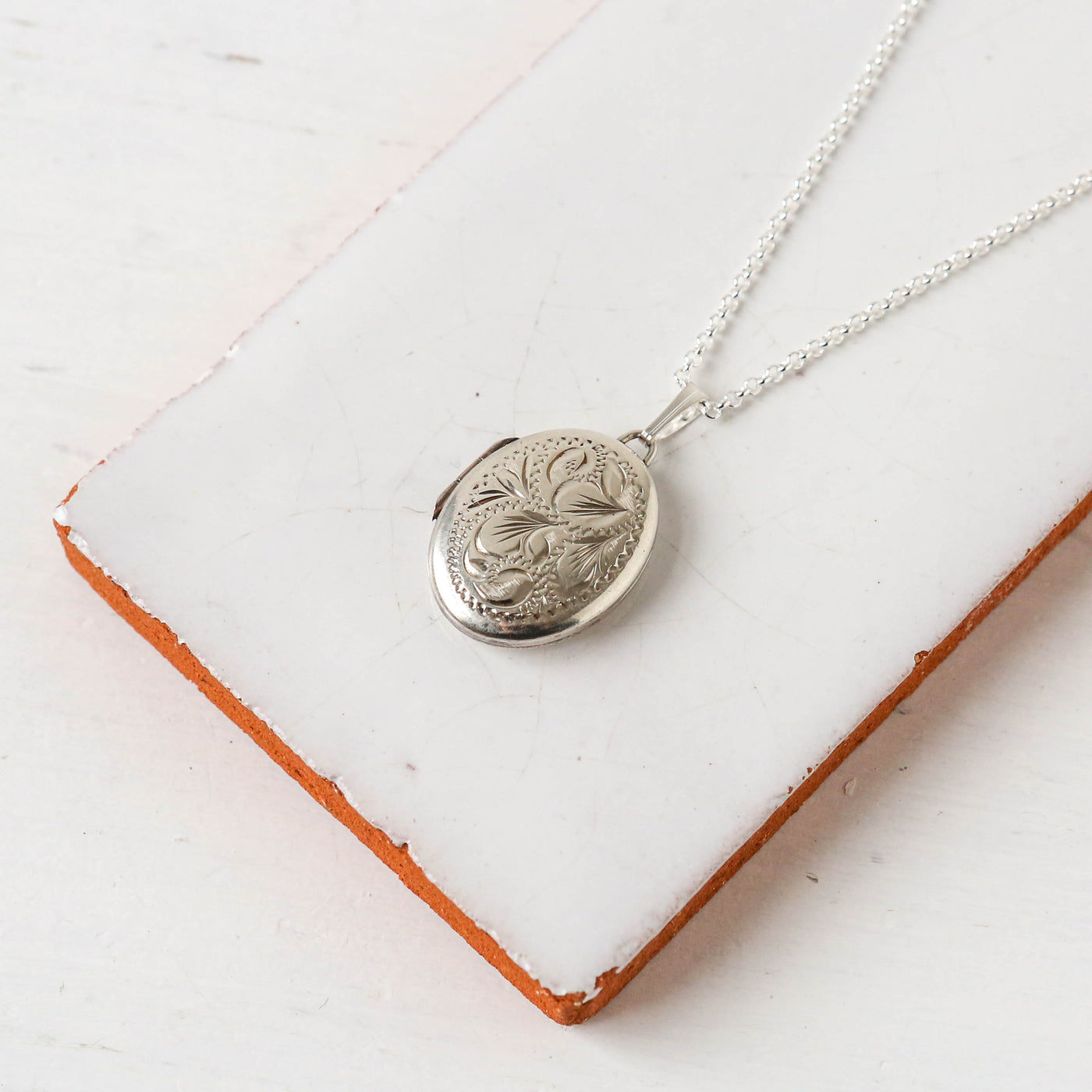 Silver Vintage Locket - Batch H, Ovals