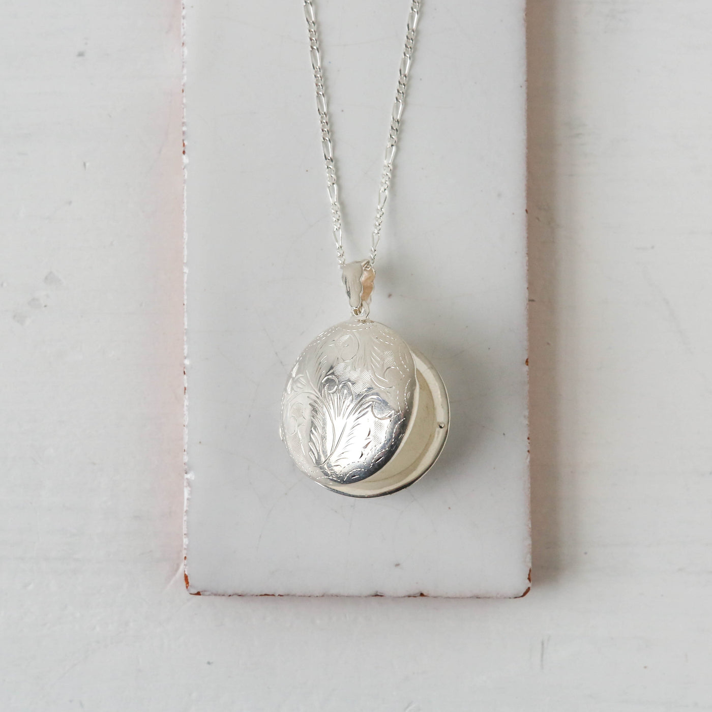 Large Vintage Silver Locket - Round Swirl A