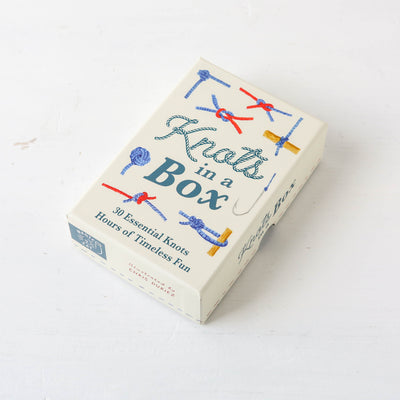 Knots in a Box : 30 Essential Knots