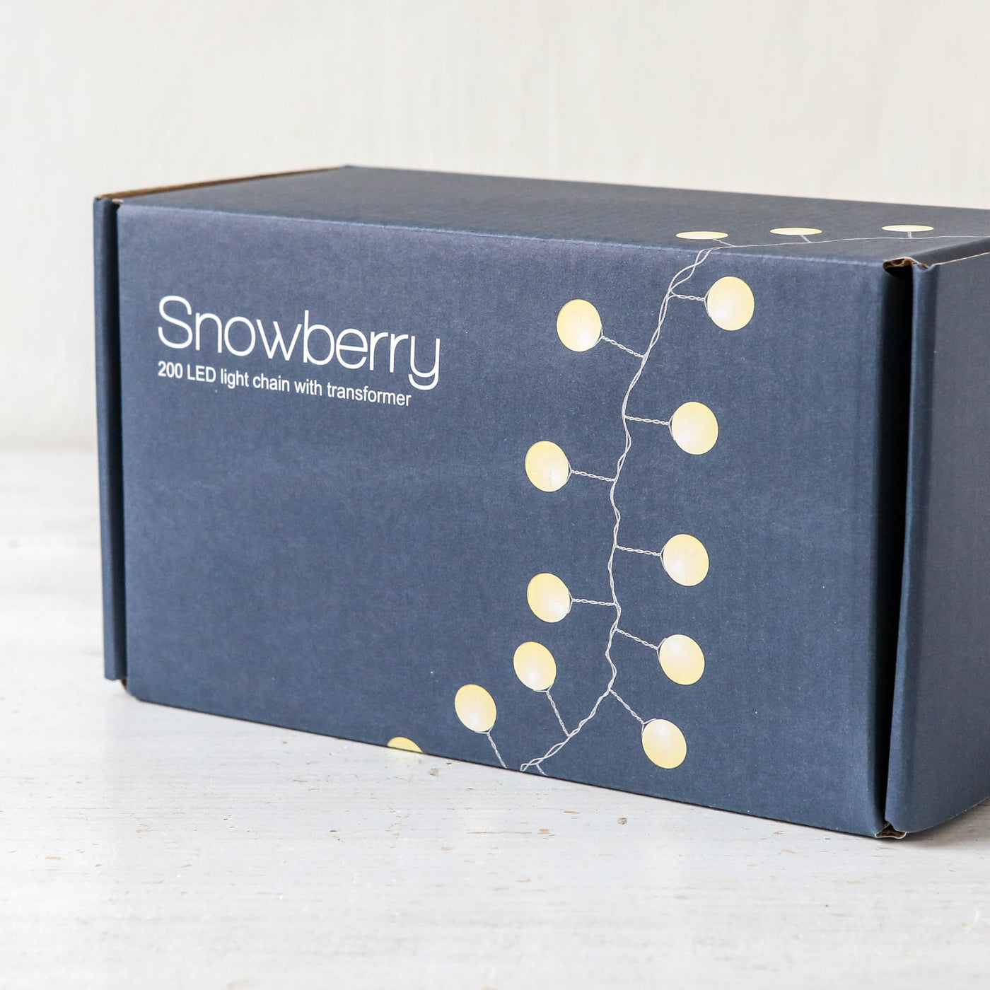 Mains Powered Wire Snowberry Cluster Lights - 200 lights 3m
