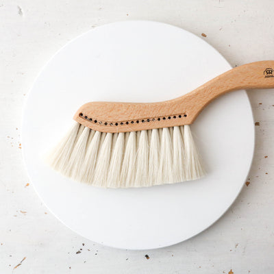 Curved Beech Wood Dust Brush