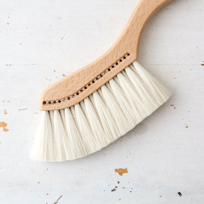 Curved Beech Wood Dust Brush