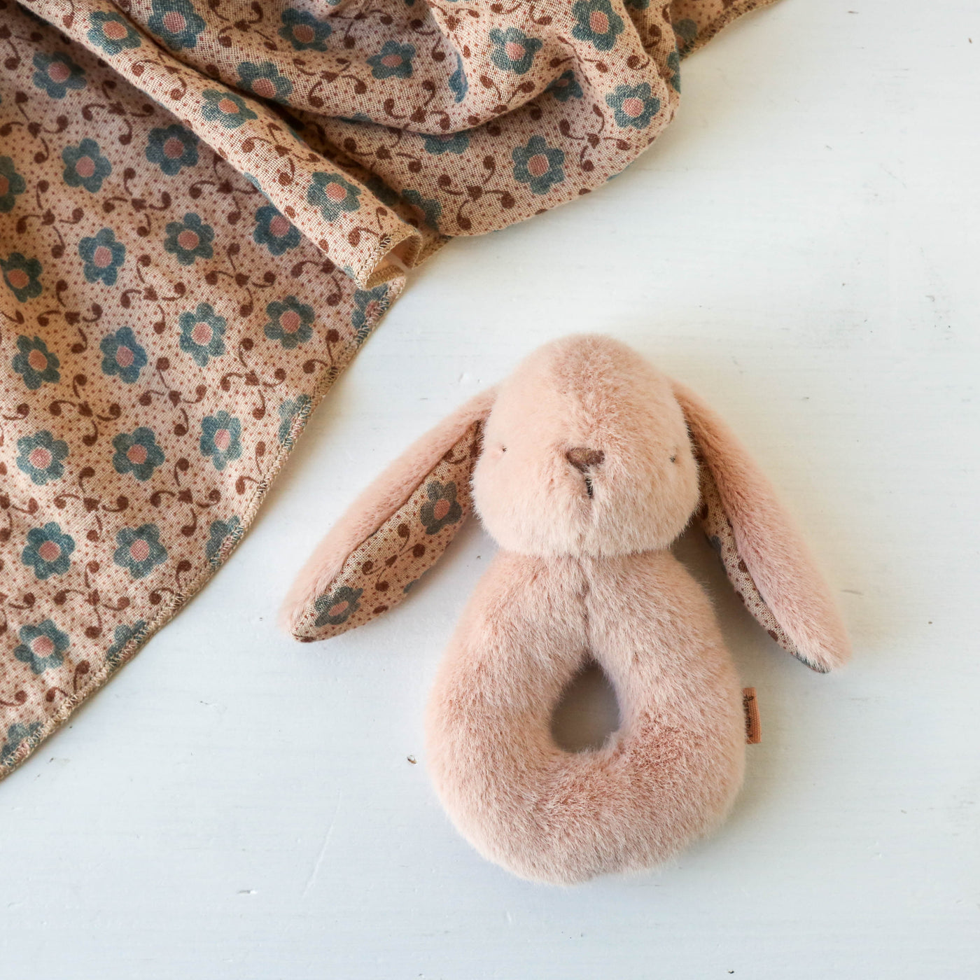 Maileg Bunny Rattle Set - Powder