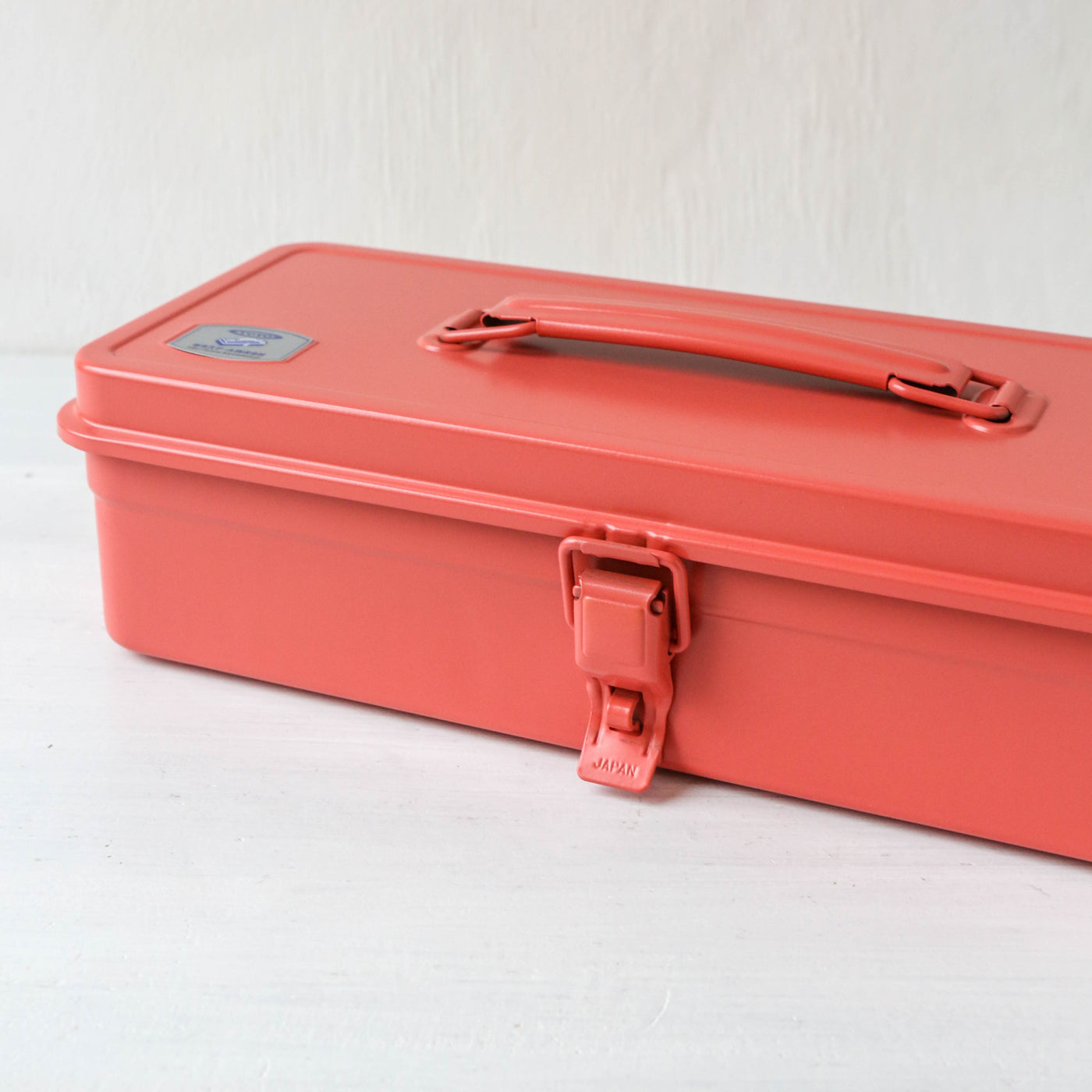 TOYO T-320 Steel Case - Living Coral