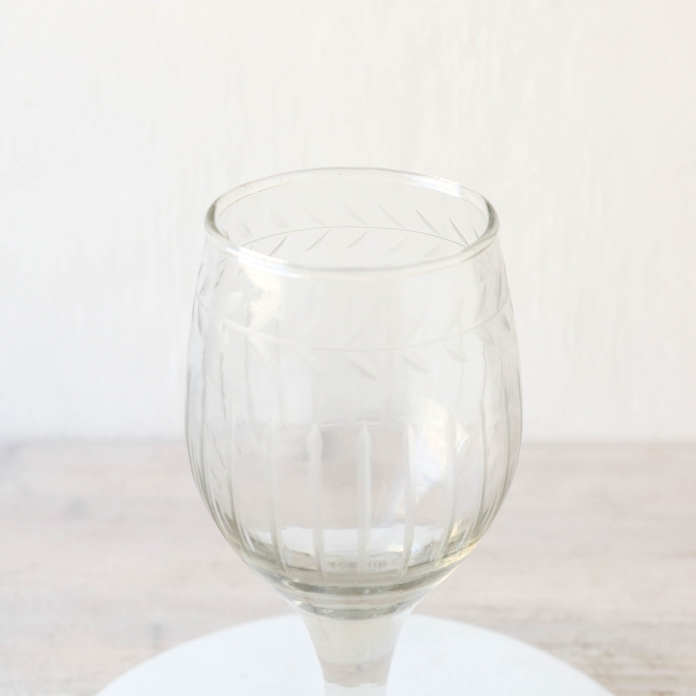 Etched Leaf & Stripe Wine Glass