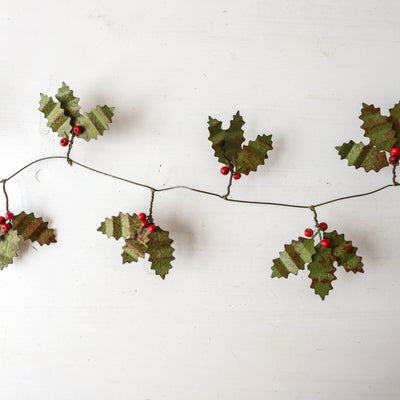 Holly & Berries Wire Garland - 1.8m (Design 13)
