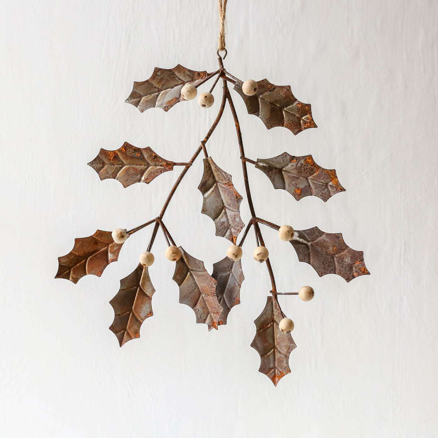 Hanging Metal Holly Frond - 18cm