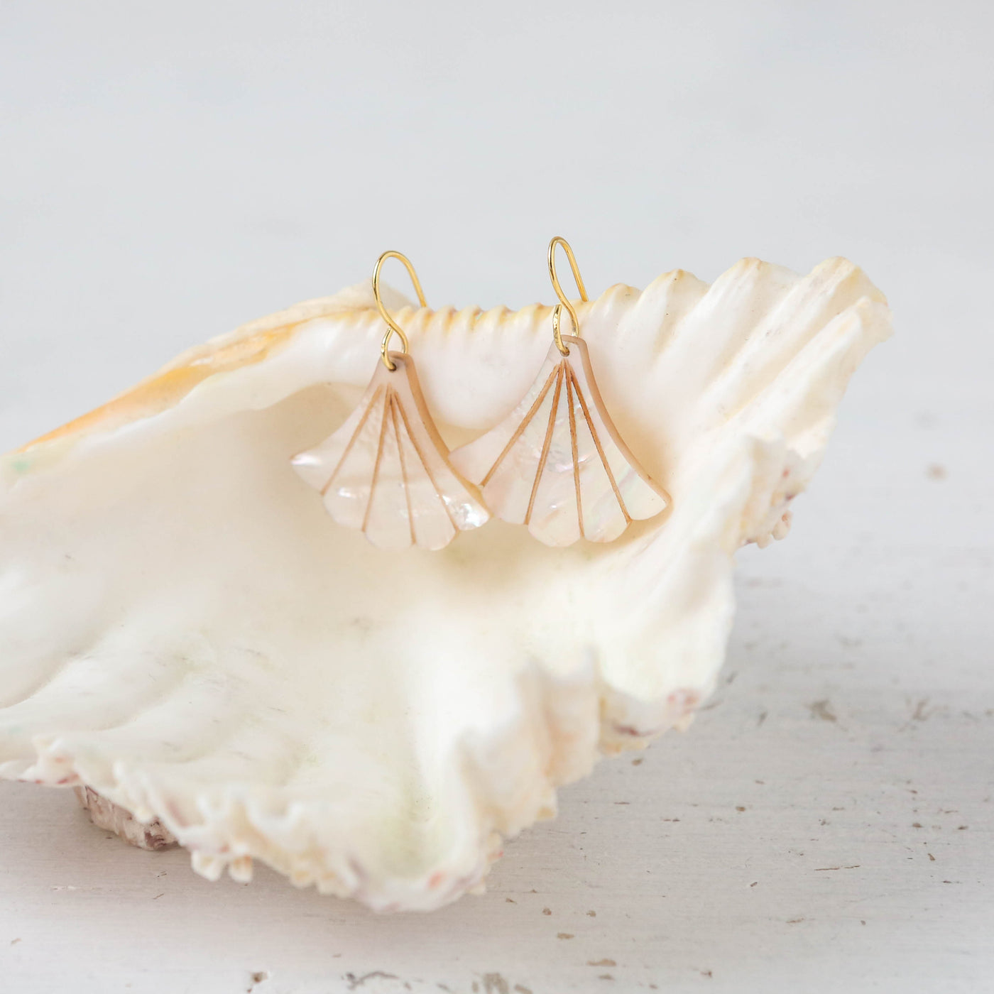 Mother of Pearl Deco Fan Earrings - Gold